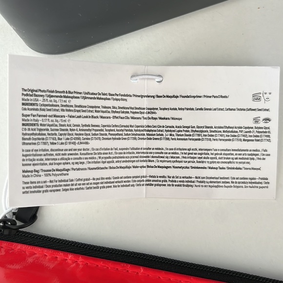 SMASHBOX Travel-Sized Primer and Mascara PLUS Makeup Bag - Picture 3 of 4